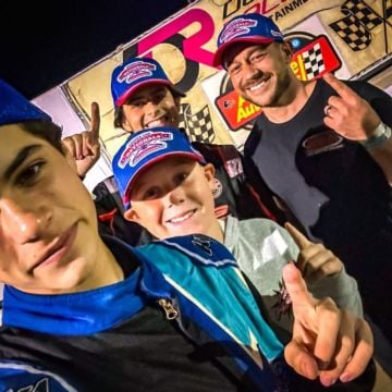 Selfie with the Champs?? #MondayMotivation | #AsphaltNats 